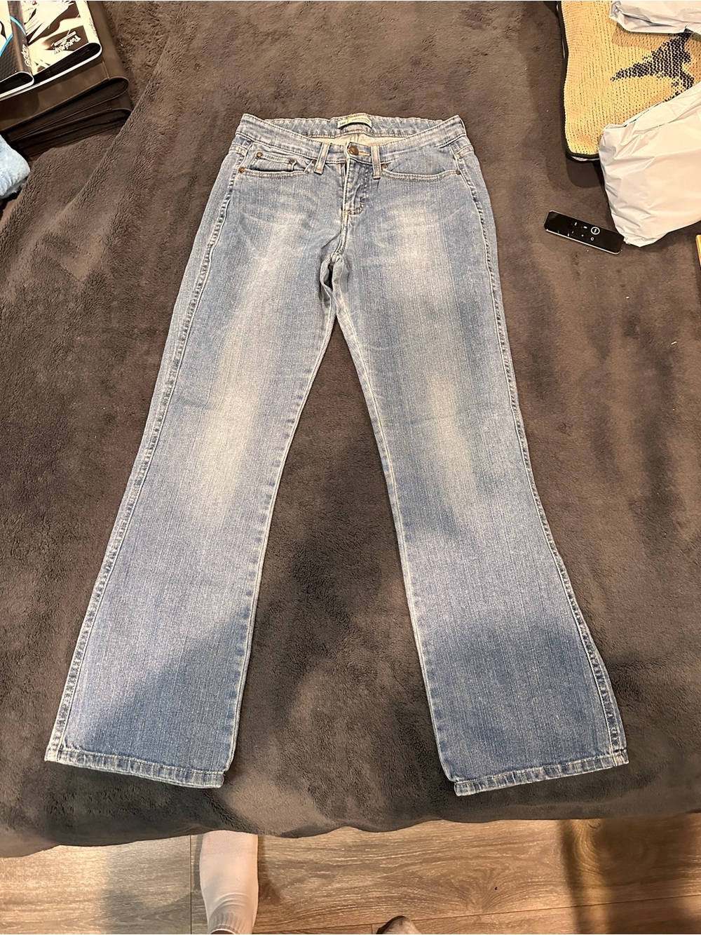 Lee Women’s Midrise Bootcut Jeans Lower On The Waist Size 8 Pre-Owned